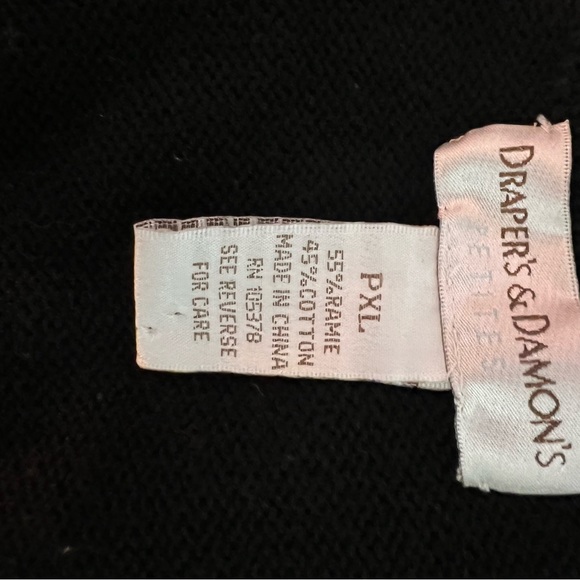 “Draper’s & Damon’s Christmas Vest - Picture 9 of 14